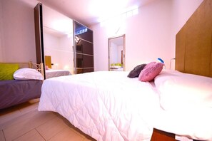 Appartement, 2 slaapkamers | 2 slaapkamers, een strijkplank/strijkijzer, gratis wifi, beddengoed