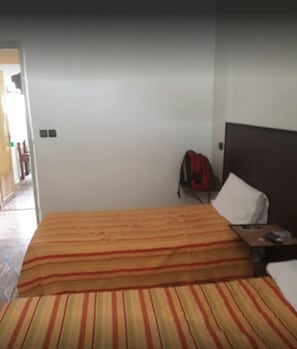 Habitación triple | Wifi gratis y ropa de cama