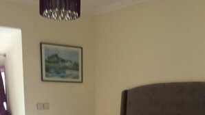 Comfort House, 3 Bedrooms - Résidence Dayet Aoua (Dayat Aoua)