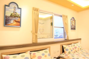 Premium bedding, down comforters, pillowtop beds, individually furnished - The Wind BnB II (Budai)