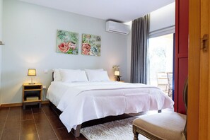 2 bedrooms, laptop workspace, blackout curtains, soundproofing - Boavista Country Houses (Cabeceiras de Basto)