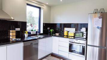 Rumah, 2 kamar tidur, kolam renang pribadi (87) | Dapur pribadi | Lemari es besar, microwave, oven, dan kompor