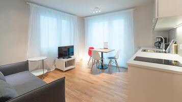 1 bedroom, laptop workspace, iron/ironing board, free WiFi