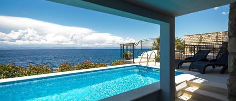 室外泳池、暖水池