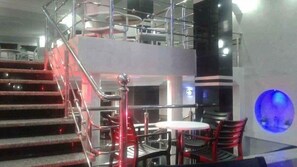 TĂ€gliches kontinentales FrĂŒhstĂŒck gegen GebĂŒhr