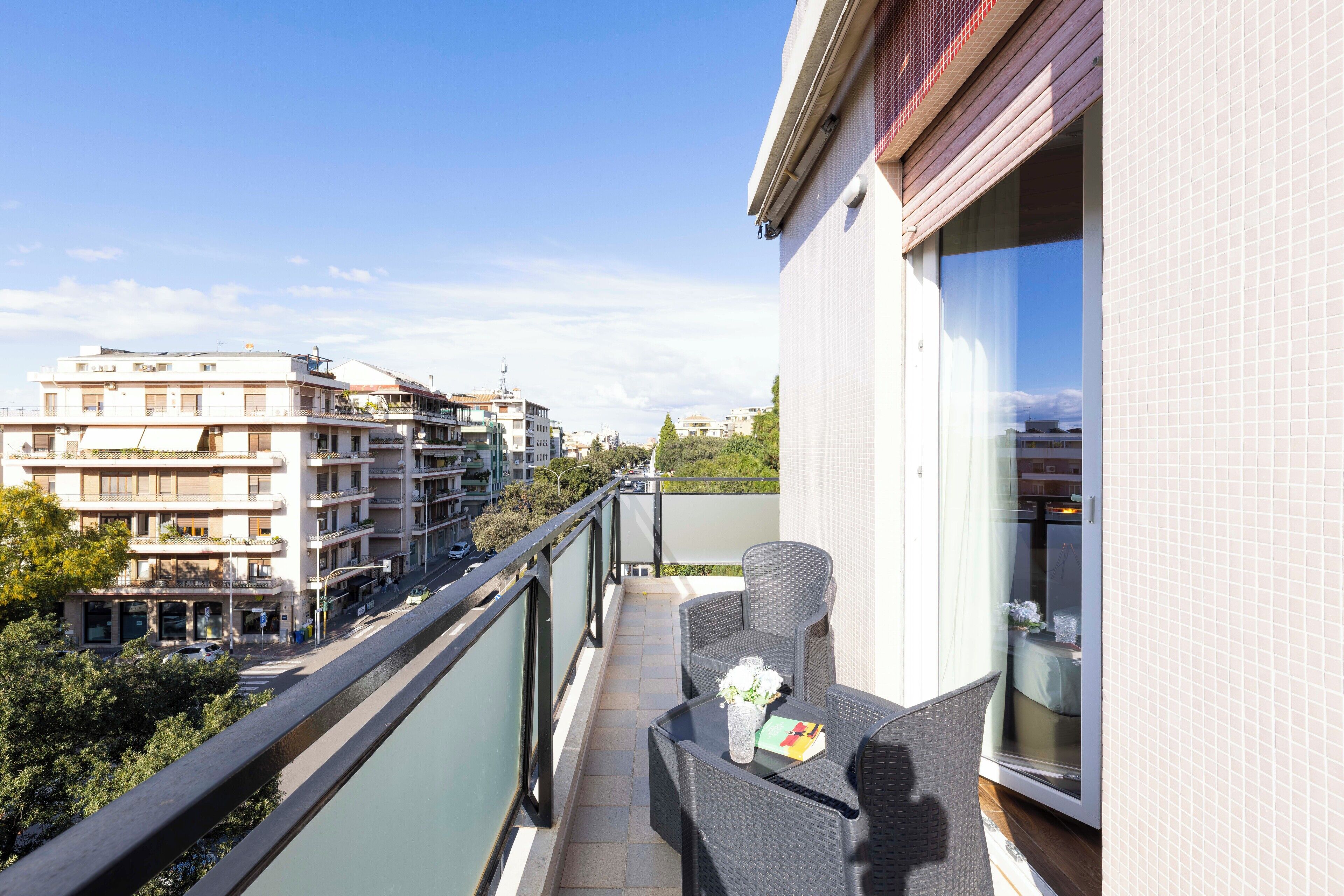 高级三人房, 阳台 | 露台