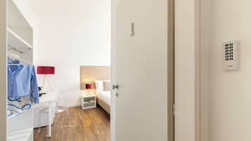 Habitación estándar doble | Ropa de cama de alta calidad y edredones de plumas