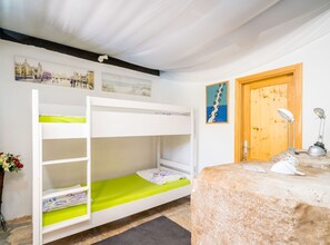 4 bedrooms, iron/ironing board, Internet, bed sheets - House Kočan-Four Bedroom Villa with Terrace and Swimming Pool (Gruda)