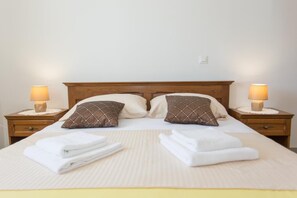 2 habitaciones, tabla de planchar con plancha, internet y ropa de cama 