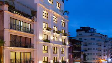 Front of property – evening/night