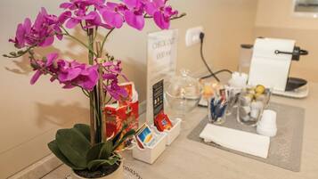 48-英寸纯平电视(配备数码频道)、电视、Netflix