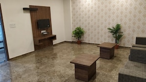 Living room - Hotel Krishna Palace (Anand)