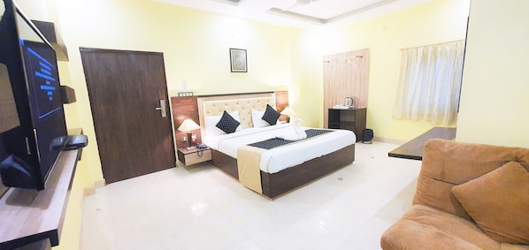 Executive Studio, City View | Premium bedding, memory foam beds, individually decorated