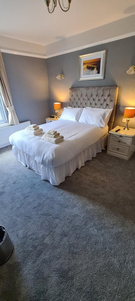 Sunnycroft Guesthouse - Image 8