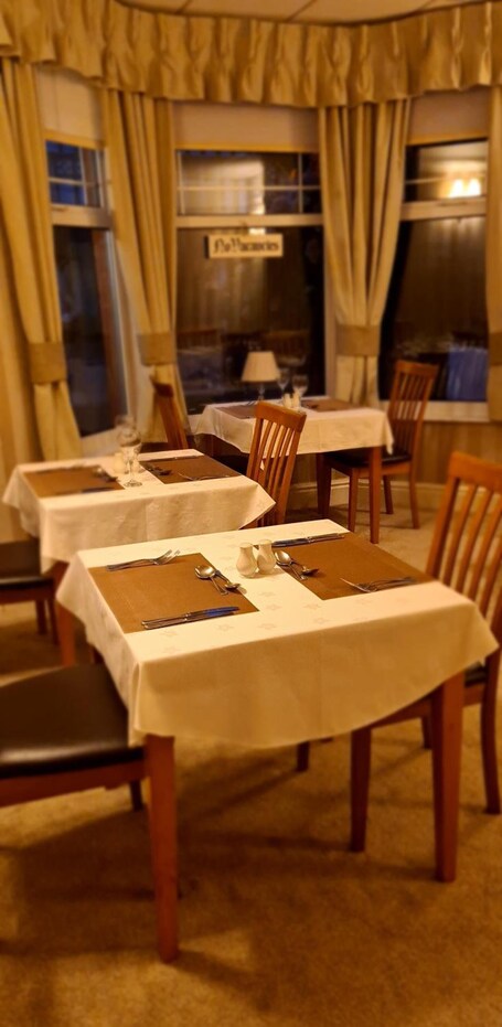 Sunnycroft Guesthouse - Image 5