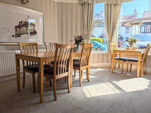 Free daily full breakfast  - Sunnycroft Guesthouse (Llandudno)