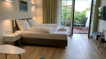 Junior Double Room, 1 Bedroom, Accessible, Patio | Courtyard view