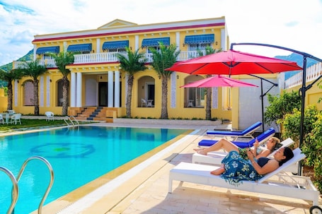 Indoor pool, outdoor pool