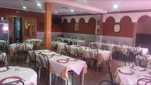 Café da manhã feito na hora todos os dias (EUR 3 por pessoa)