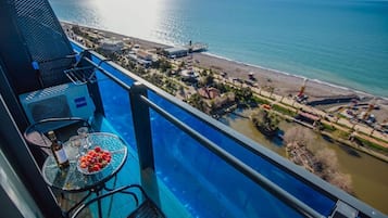 Premium Studio Suite | 1 bedroom, Egyptian cotton sheets, premium bedding, down duvets