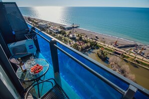 Premium Studio Suite - Royal Sea Breeze Apartment (Batumi)