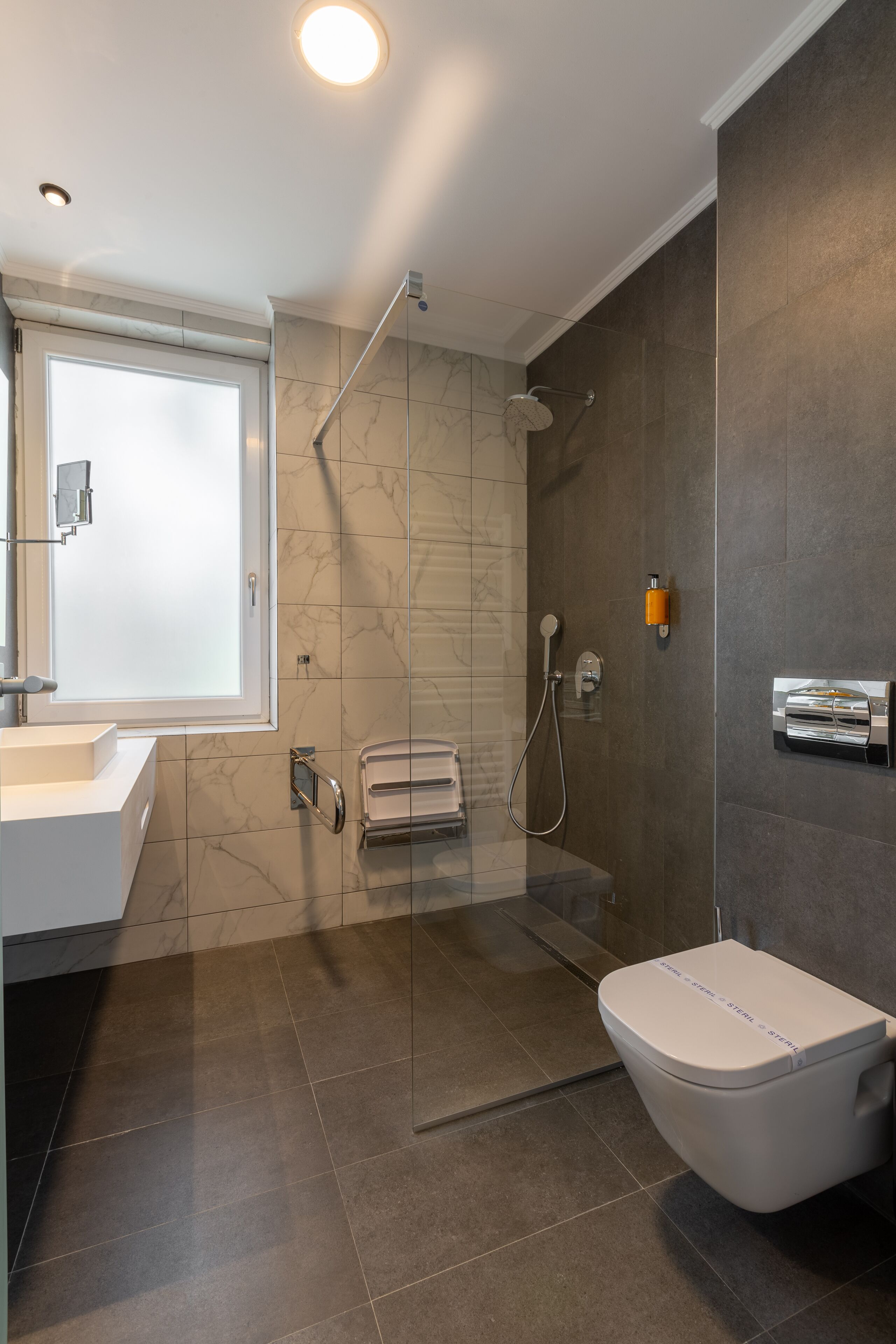 浴室