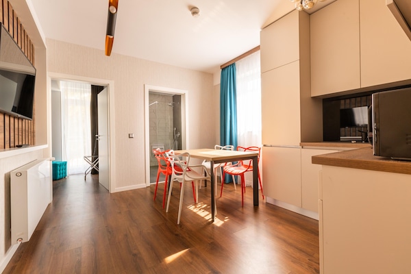 Studio | Private kitchen | Full-size fridge, microwave, oven, stovetop