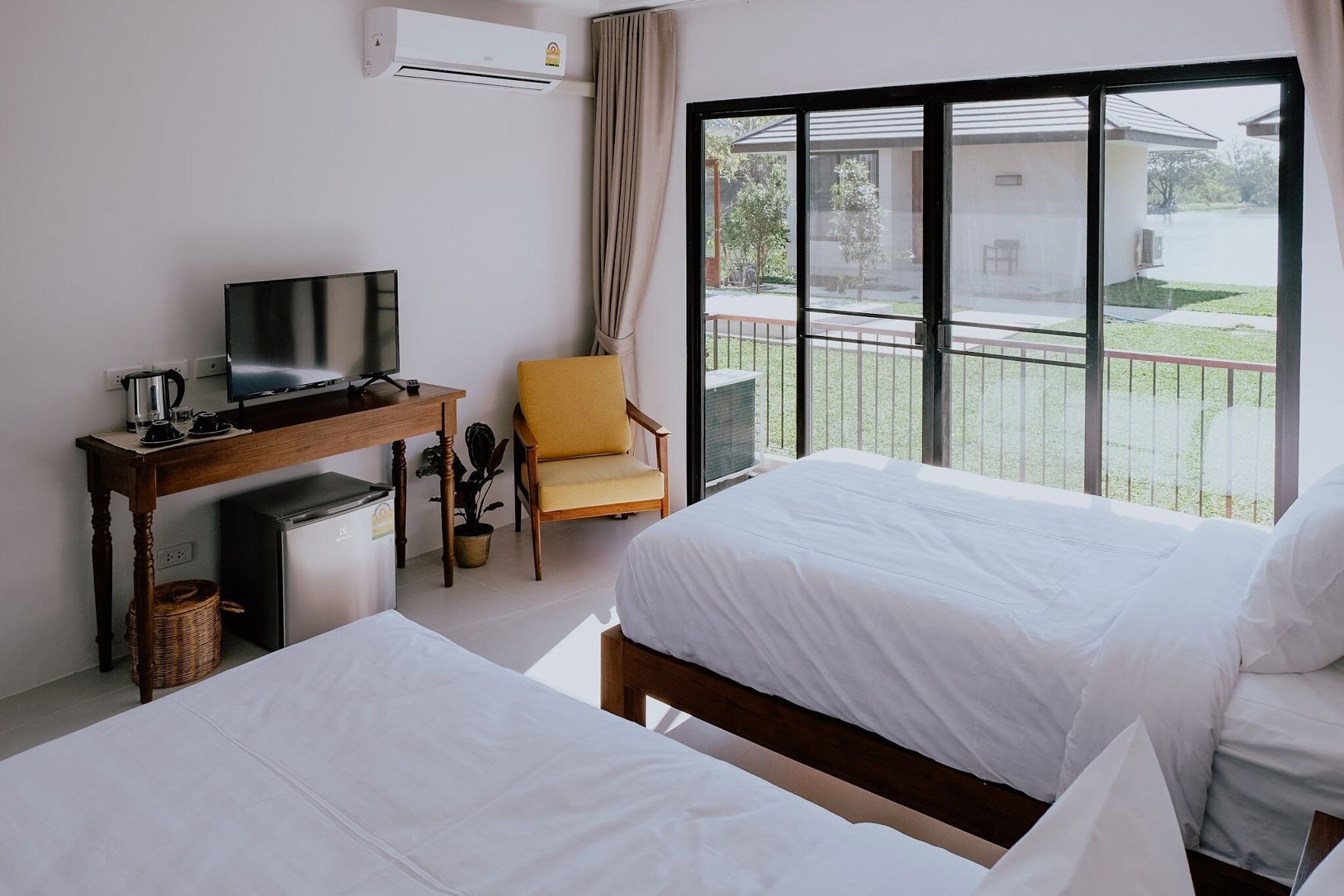 Wifi gratis y ropa de cama 