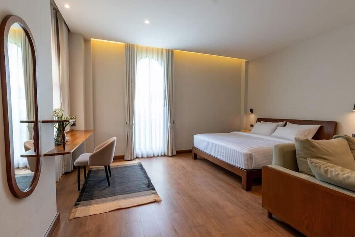 WiFi (free), bed sheets