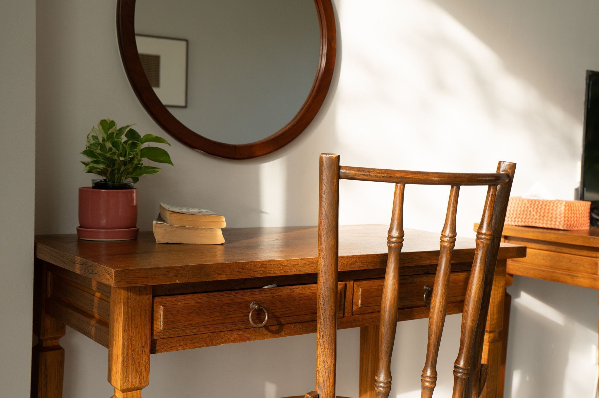 villa lake view king bed | free wifi, bed sheets