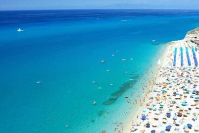 Le Castella seaside holiday villa