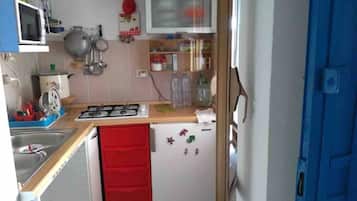 Kochgeschirr/Geschirr/Besteck