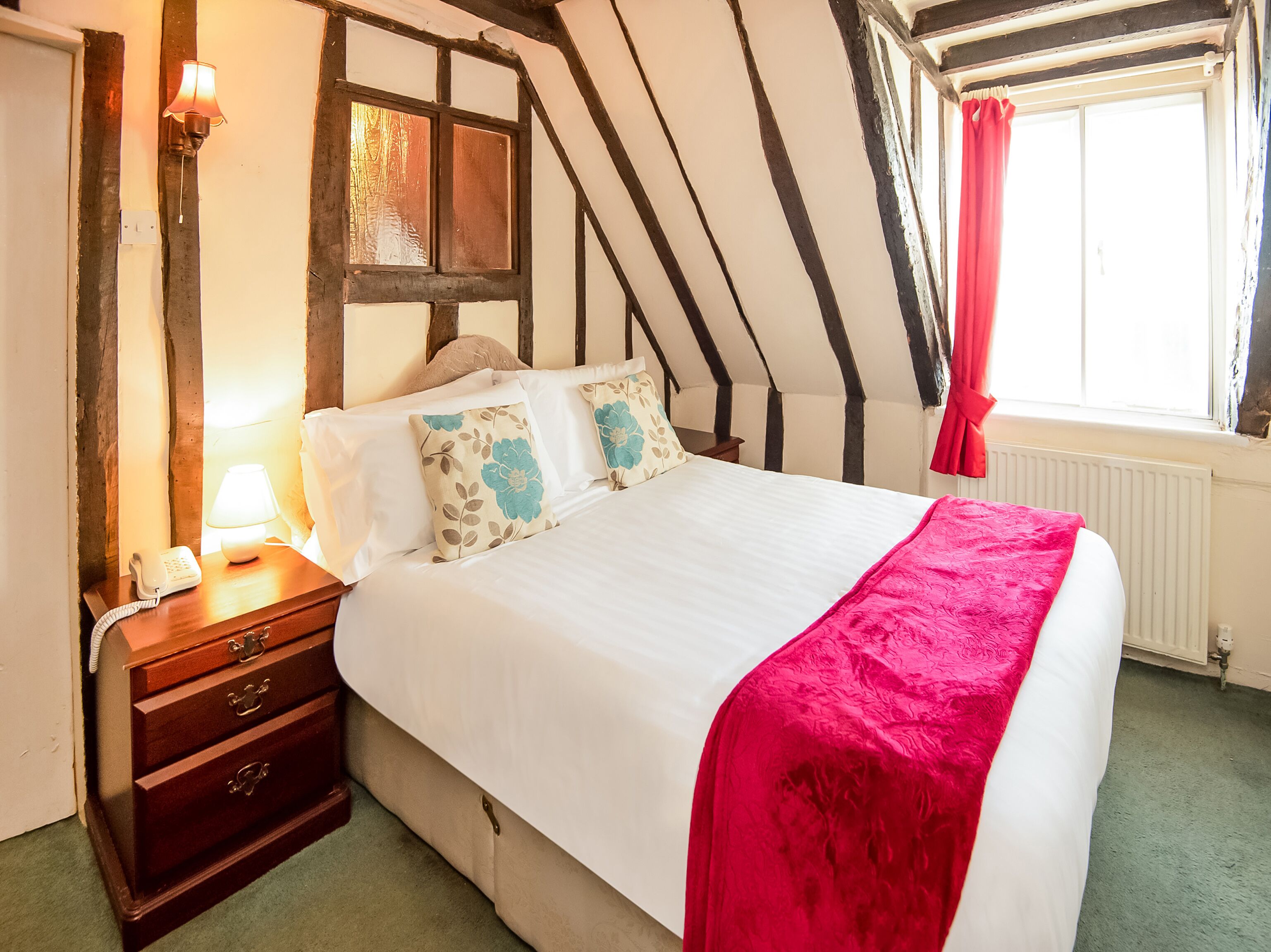 Deluxe Room, Multiple Beds (Family of 5) | Iron/ironing board, free WiFi, bed sheets