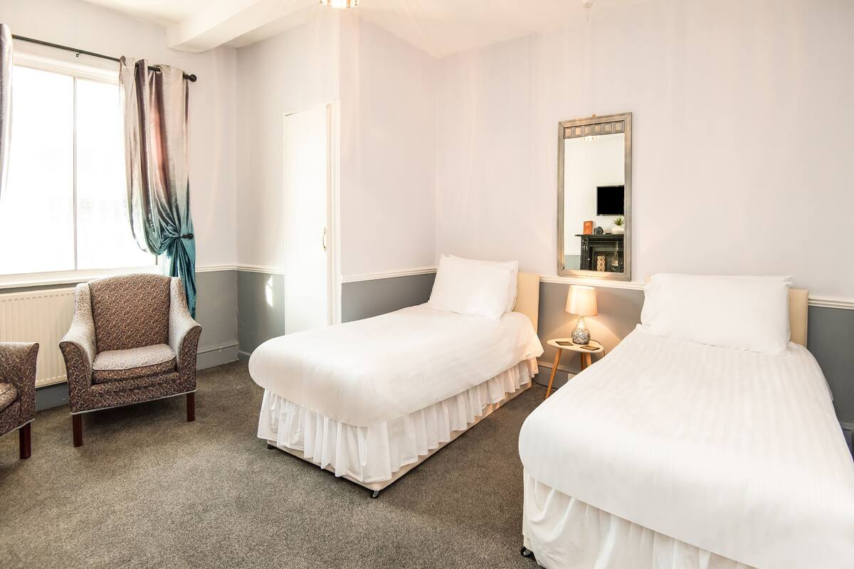 Standard Twin Room, 2 Twin Beds | Iron/ironing board (on request), WiFi (free), bed sheets