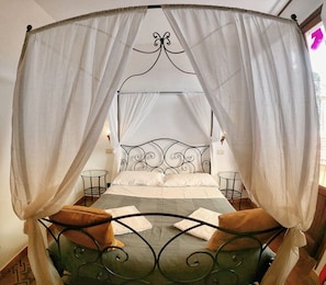 Double Room, Balcony | Desk, soundproofing, iron/ironing board, free WiFi - Holiday Rooms Florence (Florence)