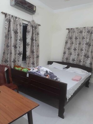 Deluxe Room | Free WiFi, wheelchair access - Sri Krishna Chaitanya Resort (Bolpur)