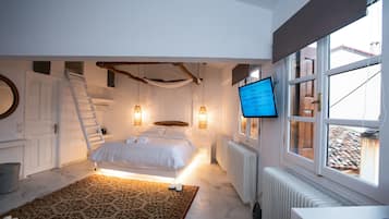 Studio Suite phong cách cổ điển (Ethra) | Minibar, trang trí khác biệt, trang bị nội thất với thiết kế riêng biệt