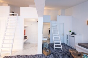 Deluxe-studiosviitti (Gaias) | Minibaari, yksilöllisesti sisustettu, yksilöllisesti kalustettu