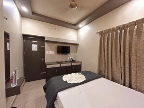 Saver room for Double Occupancy | Free WiFi - Kristi Guest House (Bolpur)