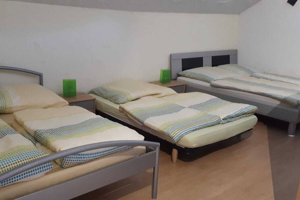Apartment Ulme | Laptop workspace, WiFi (free), individually furnished, bed sheets