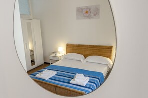 Apartment, 1 Bedroom, Partial Sea View | 1 bedroom, desk, iron/ironing board, free WiFi - JOIVY Couzy Flat Baia del Silenzio (Sestri Levante)