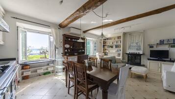 Restauration dans la chambre