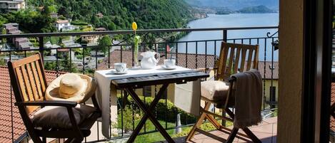 Appartement, vue lac (1 Bedroom) | Balcon