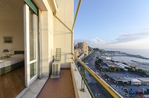Apartment, Balcony, Sea View (4 Bedrooms) | Terrace/patio