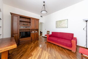 Appartement, 1 chambre | Salle de séjour