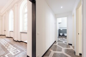 Appartamento (3 Bedrooms) | Bagno | Doccia, soffione a pioggia, asciugacapelli, bidet