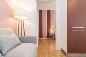 Televisión de pantalla plana de 24 pulgadas con canales digitales