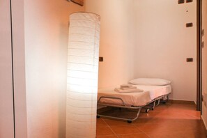 Estudio | Tabla de planchar con plancha, wifi gratis y ropa de cama 