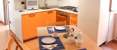 Studio | Private kitchen | Fridge, microwave, oven, espresso maker