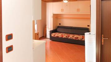 Studio | Iron/ironing board, free WiFi, bed sheets